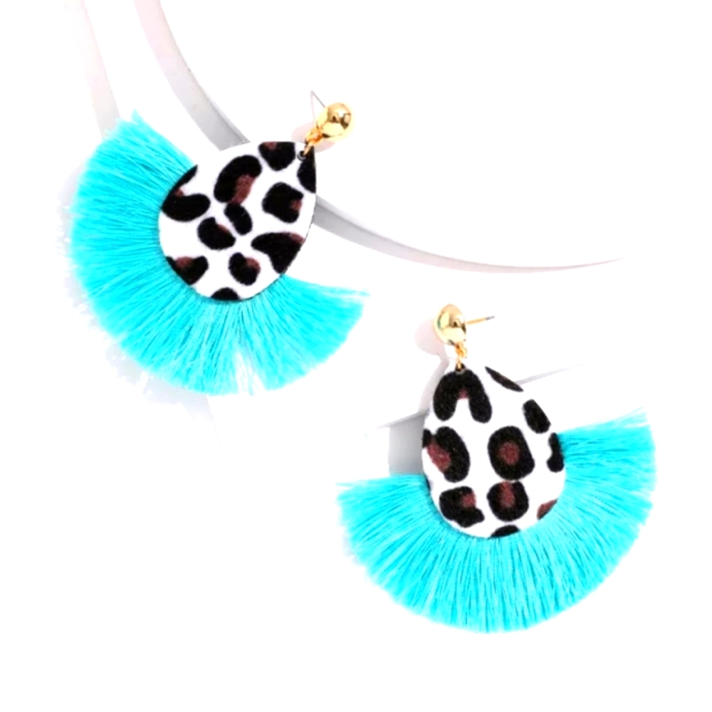 🖐👉HP 🥰Big Statement Earrings🥰